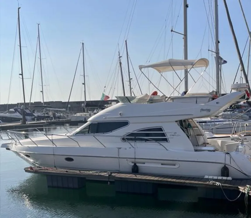 Exterior do iate Paiva & Branco, Cranchi Atlantique 40